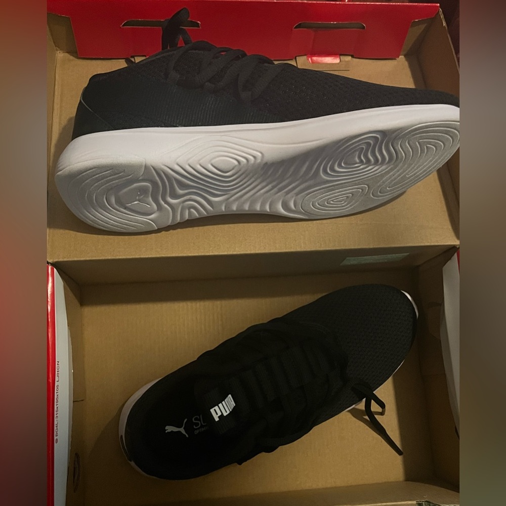 Brand new puma sneakers